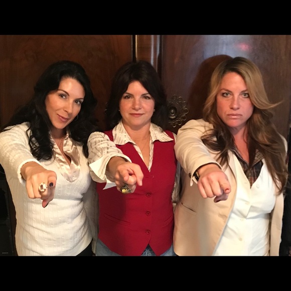 Meet your Posher, Adrienne -Posh Ambassador✨♥️ - Picture 14 of 15